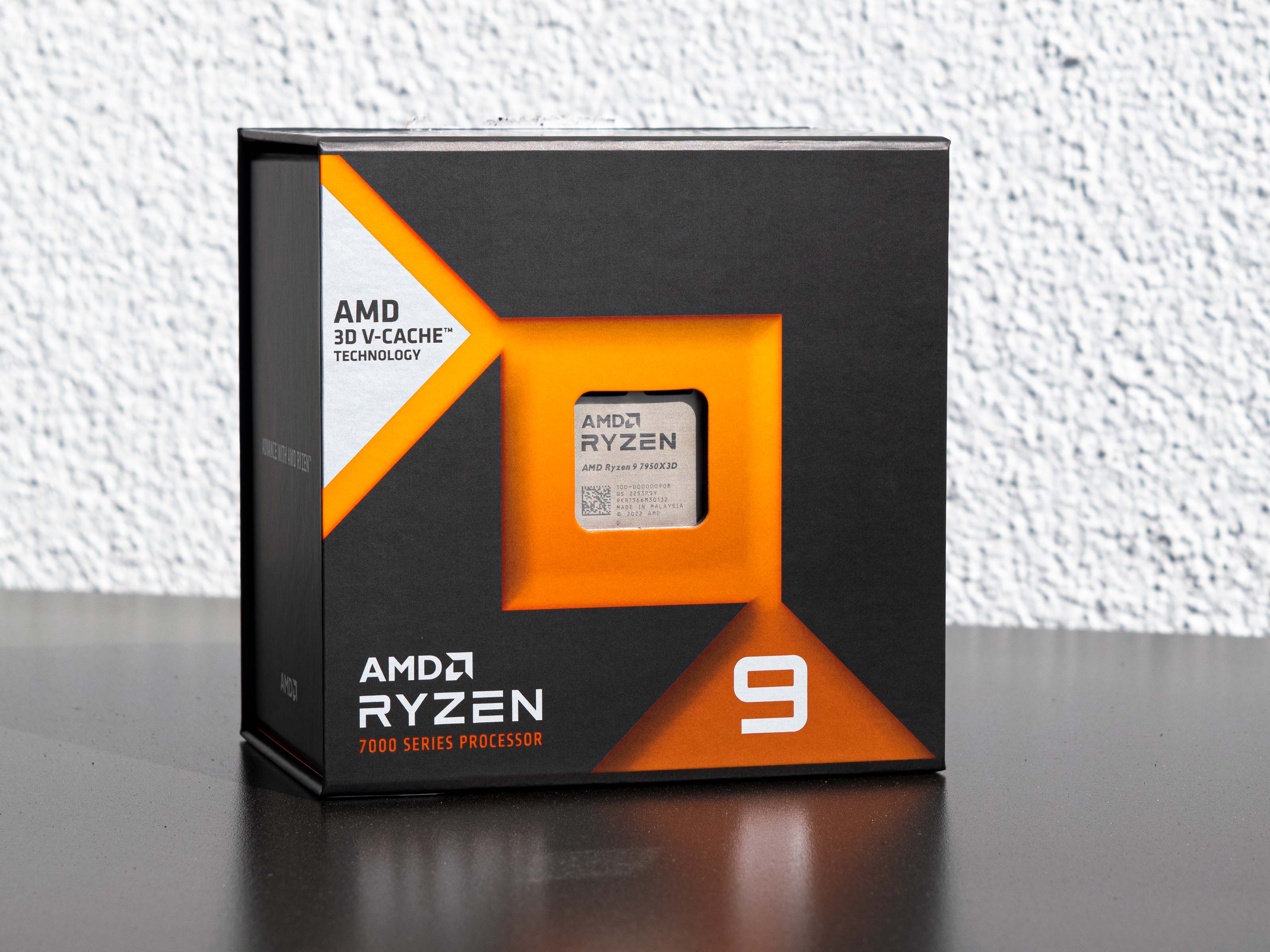Novo AMD Ryzen 9 7950X3D consegue ser até 27% superior, em jogos, que o  Intel Core i9-13900K