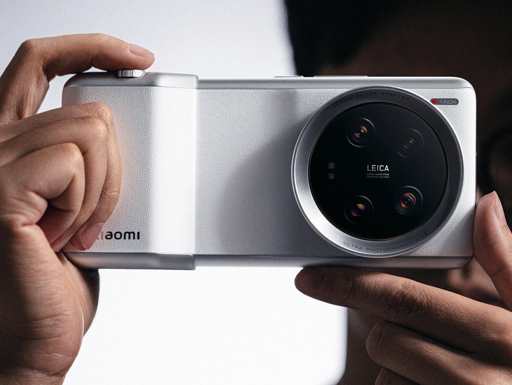 Linha Xiaomi 12S Ultra é anunciada com lentes Leica 