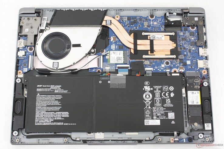 Parte interna do Acer Aspire 14 AI