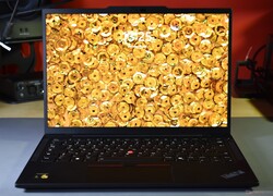 em análise: Lenovo ThinkPad T14s Gen 6. Dispositivo de análise fornecido pela Lenovo.