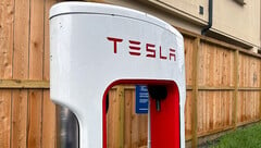 Os Superchargers da Tesla continuam sendo vandalizados (imagem: KPRC Click2Houston)