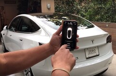 A Tesla lança o Smart Summon na Europa e no Oriente Médio (Fonte da imagem: Hector Perez no YouTube)