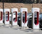 A Tesla anuncia uma solução virtual de filas para combater os confrontos entre motoristas nos locais de Supercharger (Fonte da imagem: Tesla)