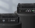 O mini PC Topton X4H-XL possui duas portas ópticas SFP+ de 10 gigabits. (Fonte da imagem: Liliputing)