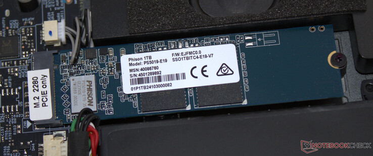 Um SSD PCIe 4 funciona como a unidade do sistema.