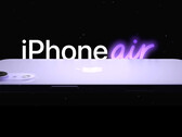 Applea adoção de uma nova tela OLED mais fina pela Apple pode abrir caminho para o iPhone 17. (Fonte da imagem: FrontPageTech)