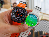 O Galaxy Watch Ultra vem nas opções de cores cinza, prata e branco. (Fonte da imagem: Notebookcheck)