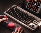 a 8BitDo inclui seus Dual Super Buttons e Super Stick nos pedidos da C64 Edition. (Fonte da imagem: 8BitDo)