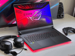 O Strix Scar 18 G835 é um laptop para jogos muito bom