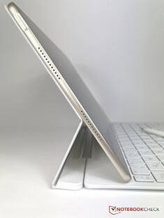 O suporte do teclado Glide permite a utilização de silhuetas clássicas de laptops, bem como...