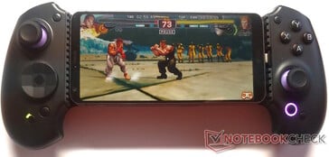 O Abxylute S9 saiu bem no Street Fighter IV, apesar de não ser um bastão de luta no estilo arcade. (Fonte da imagem: Notebookcheck)