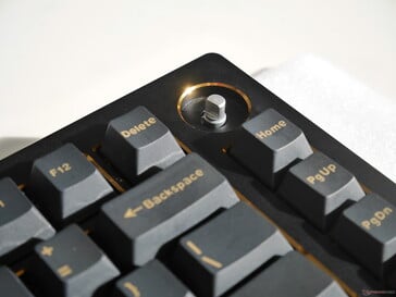 Teclado Tide 75, botão removido