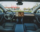 O Full Self-Driving da Tesla é uma opção de US$ 8.000 na compra de veículos com uma assinatura subsequente de US$ 99/mês. (Fonte da imagem: Bram Van Oost)