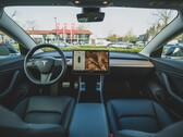 O Full Self-Driving da Tesla é uma opção de US$ 8.000 na compra de veículos com uma assinatura subsequente de US$ 99/mês. (Fonte da imagem: Bram Van Oost)