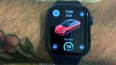 O aplicativo Apple Watch da Tesla foi lançado com algumas funções básicas (Fonte da imagem: Ryan Anderson/X)