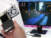 O mini PC Steam Deck da ETA Prime é muito simples, mas tem melhor acústica e temperatura do que o Steam Deck padrão, graças a um gabinete aberto e mais dissipadores de calor. (Fonte da imagem: ETA Prime no YouTube - editado)