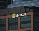 O logotipo/sinal da Microsoft em um edifício