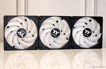 TH420 V2 Ultra EX: Ventiladores do radiador