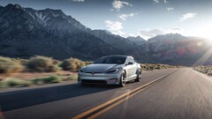 O Tesla Model S pode, teoricamente, percorrer mais de 400 milhas com uma única carga. (Fonte da imagem: Tesla)