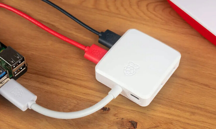 O Raspberry Pi USB 3 Hub é vendido por US$ 14,25 nos EUA. (Fonte da imagem: Raspberry Pi Foundation)