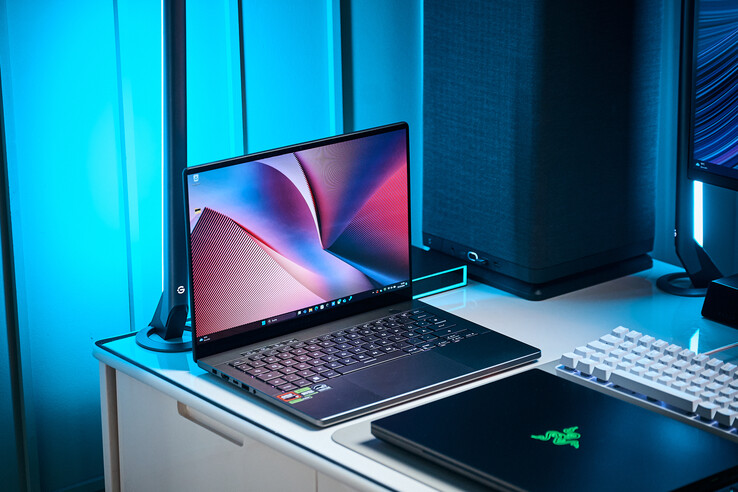 O Rog Zephyrus G14 2024 é uma grande diferença de design em relação à versão 2023.