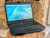 Análise do laptop robusto Durabook S15: Surpreendentemente fino e leve para a categoria