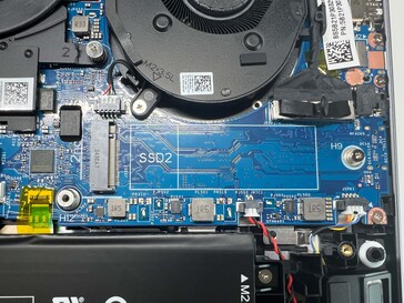 Um slot de SSD secundário