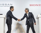 CEO da Nissan, Makoto Uchida, e CEO da Honda, Toshihiro Mibe. (Fonte da imagem: Nissan)