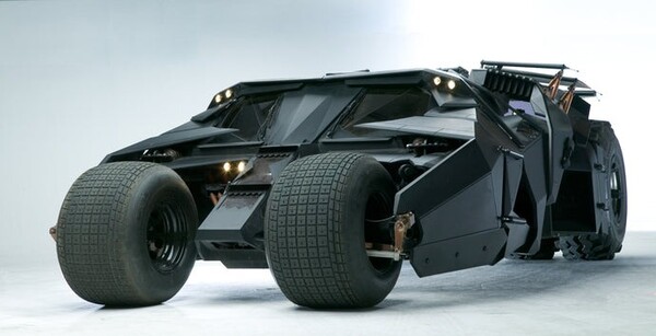 O Tumbler será uma réplica do usado no filme. (Fonte da imagem: Warner Bros)