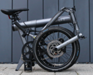 A E-Bike dobrável FLIT M2 pesa cerca de 14 kg (Fonte da imagem: FLIT)