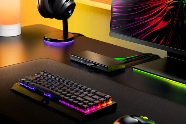 O Razer USB 4 Dock na cor preta. (Fonte da imagem: Razer)