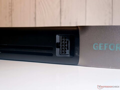 Conector 12V-2x6 embutido