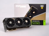 Zotac Gaming GeForce RTX 5090 Análise sólida: GPU carro-chefe da Zotac vs. Founders Edition da Nvidia