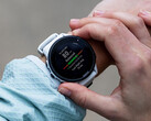 A Garmin continua a fornecer o Forerunner 955 com novos recursos e correções de bugs. (Fonte da imagem: Garmin)