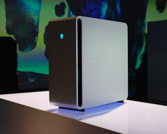 Um chassi branco e elegante para o desktop Area-51. (Fonte da imagem: Alienware)