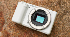A Sony ZV-E10 II provavelmente substituirá a antiga ZV-E10 em 10 de julho como uma nova câmera híbrida APS-C de baixo custo. (Fonte da imagem: Sony)