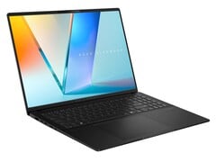 O Asus Vivobook S 16 (S5606CA) é relativamente leve, com apenas 1,5 kg (3,31 lbs). (Fonte da imagem: Asus)