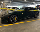 A Ferrari 812 GTS, roubada em Greenwich e recuperada pelo Departamento de Polícia de Waterbury, graças aos AirPods de Apple. (Fonte da imagem: Polícia de Waterbury)