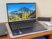 Estreia do desempenho do Intel Core 5 120U: Análise do laptop Lenovo IdeaPad Slim 3i 15IRU9