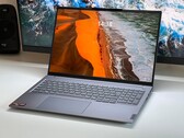 Análise do Lenovo ThinkBook 16 G7+ - Um laptop multimídia de 16 polegadas com AMD Zen 5 e uma atualização da tela de 3,2K