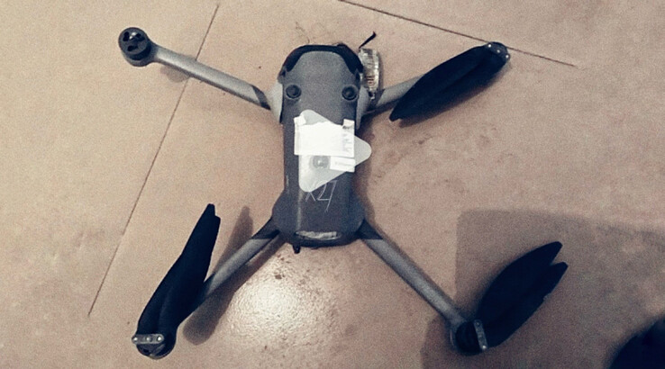 Diz-se que este DJI Air 4 é um protótipo acidentado. (Fonte da imagem: via Jasper Ellens)