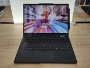 Lenovo ThinkPad T14s 2 em 1 Gen 1 (fonte da imagem: Benjamin Herzig/Notebookcheck.com)