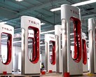 Estacas pré-fabricadas do Supercharger (Fonte da imagem: Tesla)