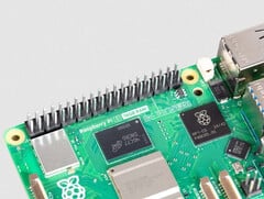 O novo Raspberry Pi 5 apresenta oito conjuntos de matrizes de RAM LPDDR4X de 2 GB produzidas pela Micron. (Fonte da imagem: Raspberry Pi)