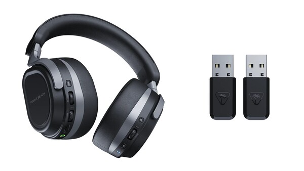 O Turtle Beach Stealth 700 (Gen 3) vem com dois transmissores sem fio USB. (Fonte da imagem: Turtle Beach - editado)