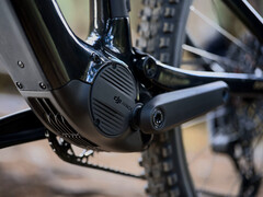 O sistema de acionamento DJI Avinox faz sua estreia em eMTBs na Amflow PL, concebida como uma mountain bike elétrica de carbono leve com bastante potência. (Fonte da imagem: DJI)