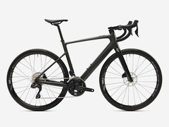 A Decathlon poderá lançar em breve a e-bike de carbono Van Rysel E-EDR CF (Fonte da imagem: Decathlon)