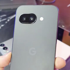 O Pixel 9a deve estar disponível em mais cores do que apenas a variante preta mostrada aqui. (Fonte da imagem: Alexis Garza via Shane Craig)