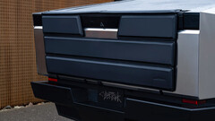 O Cybertruck Tailgate Shield custa US$ 300 (Fonte da imagem: Tesla)