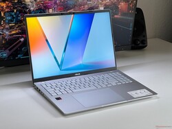 O Vivobook S16 é um bom laptop de escritório acessível